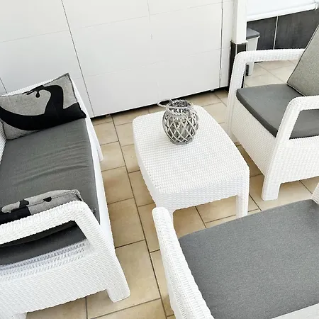 Spacious Art With Large Terrace, Relaxing Ocean View, Near Beaches Costa Adeje (Tenerife)