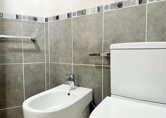 Spacious Art With Large Terrace, Relaxing Ocean View, Near Beaches Адехе