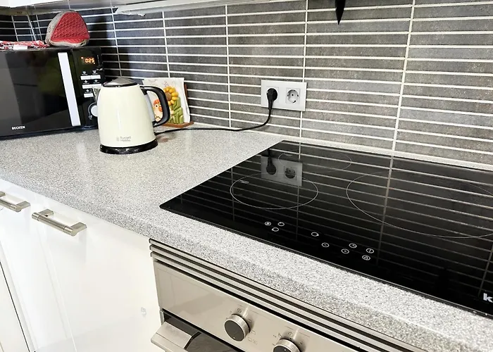 Spacious Art With Large Terrace, Relaxing Ocean View, Near Beaches Адехе