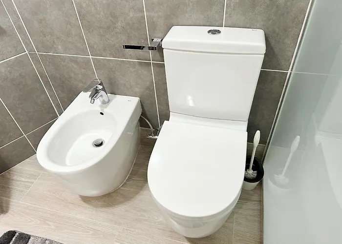 Апартаменти Spacious Art With Large Terrace, Relaxing Ocean View, Near Beaches