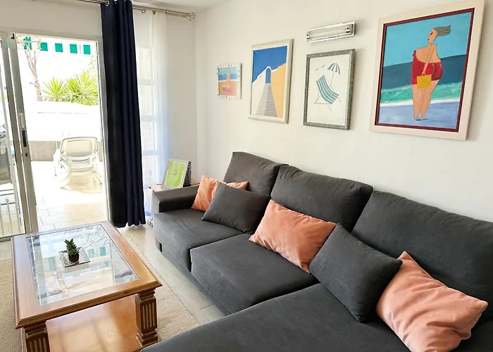 Spacious Art With Large Terrace, Relaxing Ocean View, Near Beaches Апартаменти *