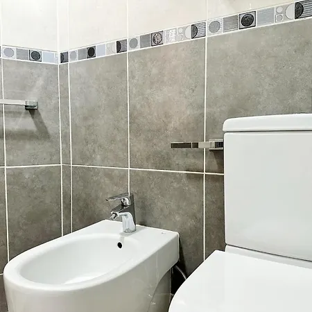 Relaxing Ocean View, Spacious Art With Large Terrace, Near Beaches Адехе