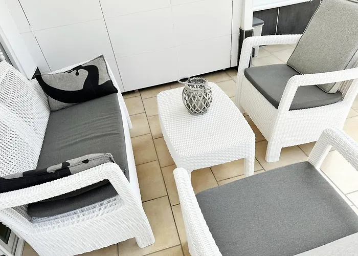 Spacious Art With Large Terrace, Relaxing Ocean View, Near Beaches Costa Adeje (Tenerife)